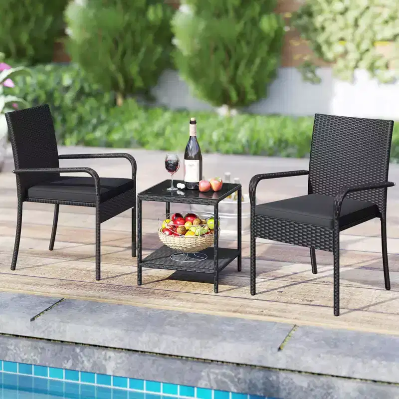Ensemble de mobilier de jardin Costway 3 pièces avec table à 2 niveaux, plateau en verre trempé et coussins moelleux Blanc/Noir/Marron