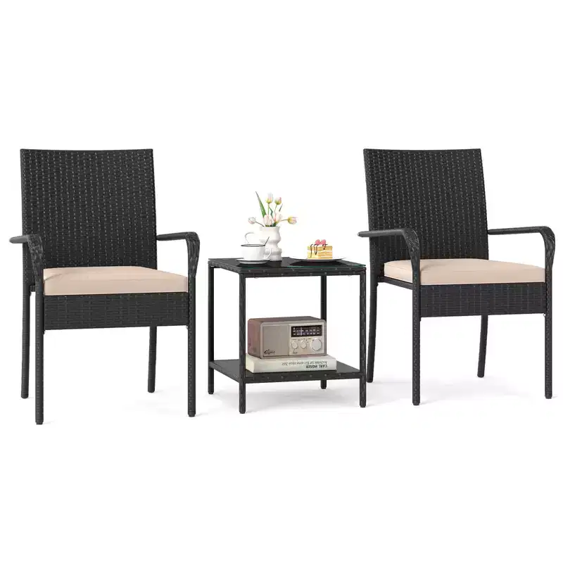 Ensemble de mobilier de jardin Costway 3 pièces avec table à 2 niveaux, plateau en verre trempé et coussins moelleux Blanc/Noir/Marron