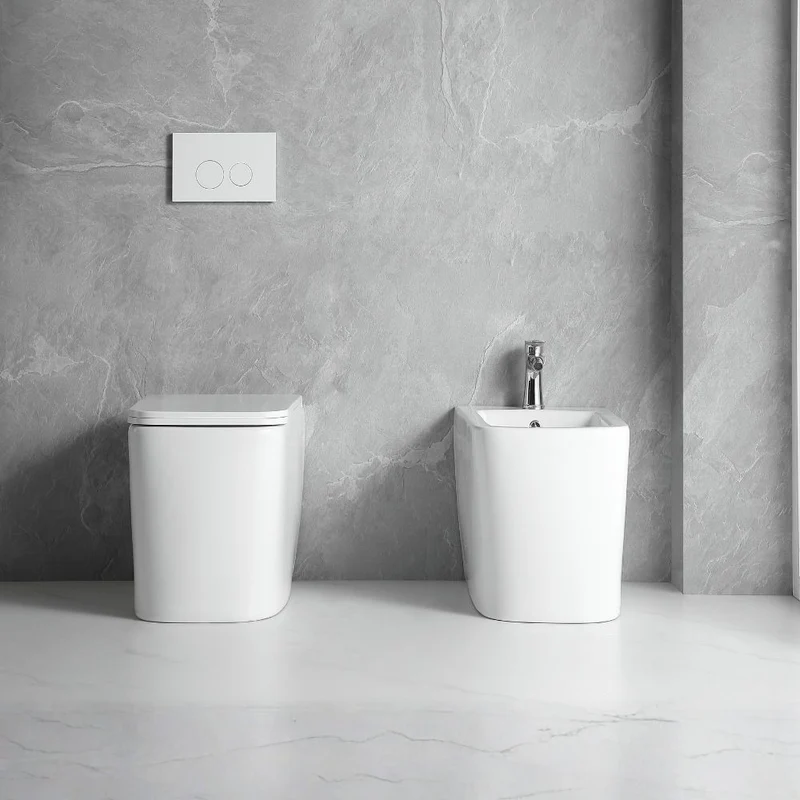 WC filo muro a pavimento in ceramica colore bianco lucido FT54D