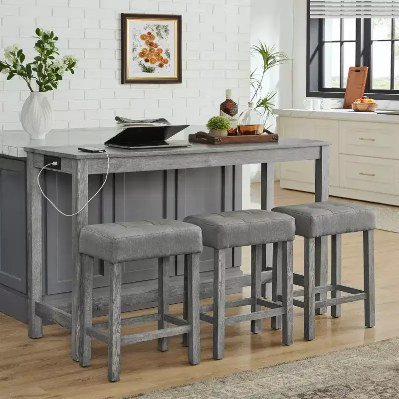 Ensemble de table à manger et de tabourets de bar Okak 4 pièces de style ferme pour cuisine, salle à manger, ensemble de table de petit-déjeuner en bois massif avec prise de courant