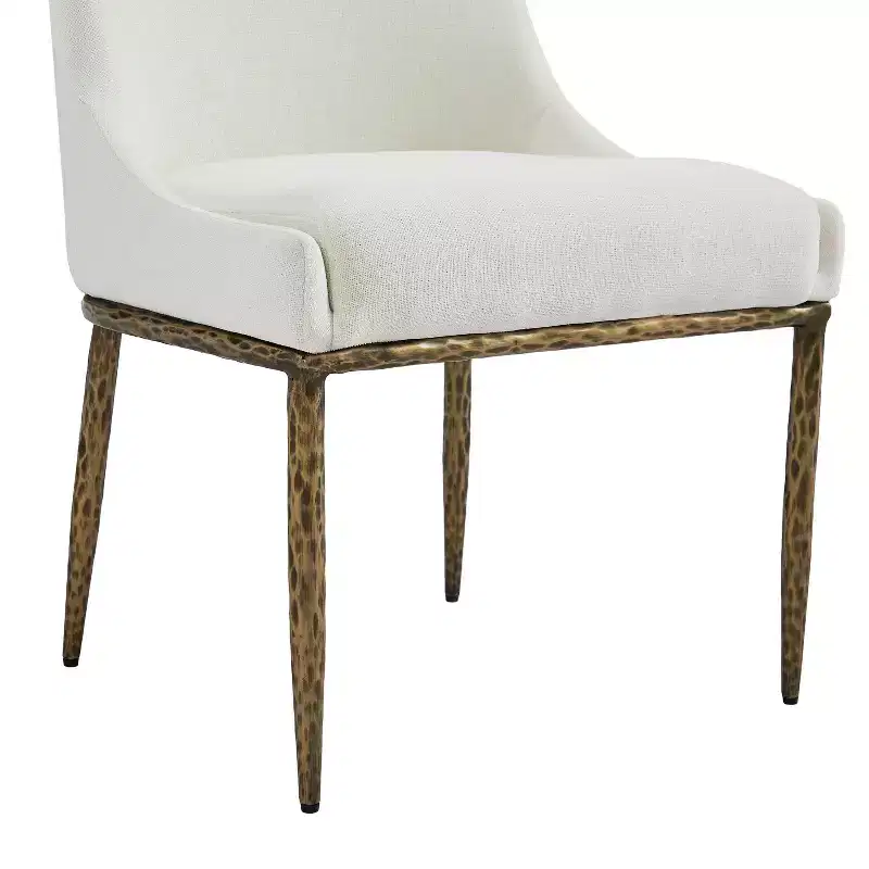 Christopher Knight Home Valeska, ensemble de 5 pièces : table à manger en pierre frittée forgée à la main, style industriel de luxe, avec chaises de salle à manger rembourrées.