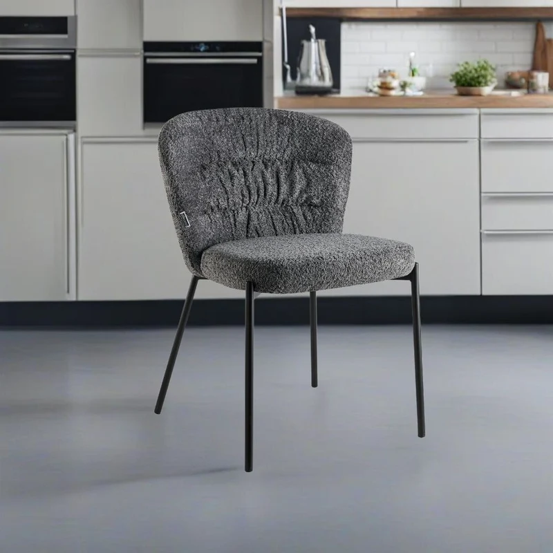 Set 4 Sedie Cami in tessuto teddy grigio: un connubio di design e comfort