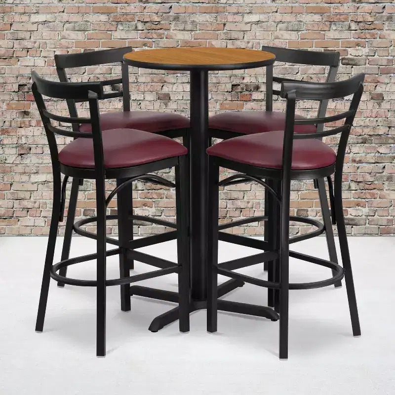 Ensemble table ronde stratifiée 24 pouces Flash Furniture avec piètement en X et 4 tabourets de bar en métal à dossier échelle à deux lattes