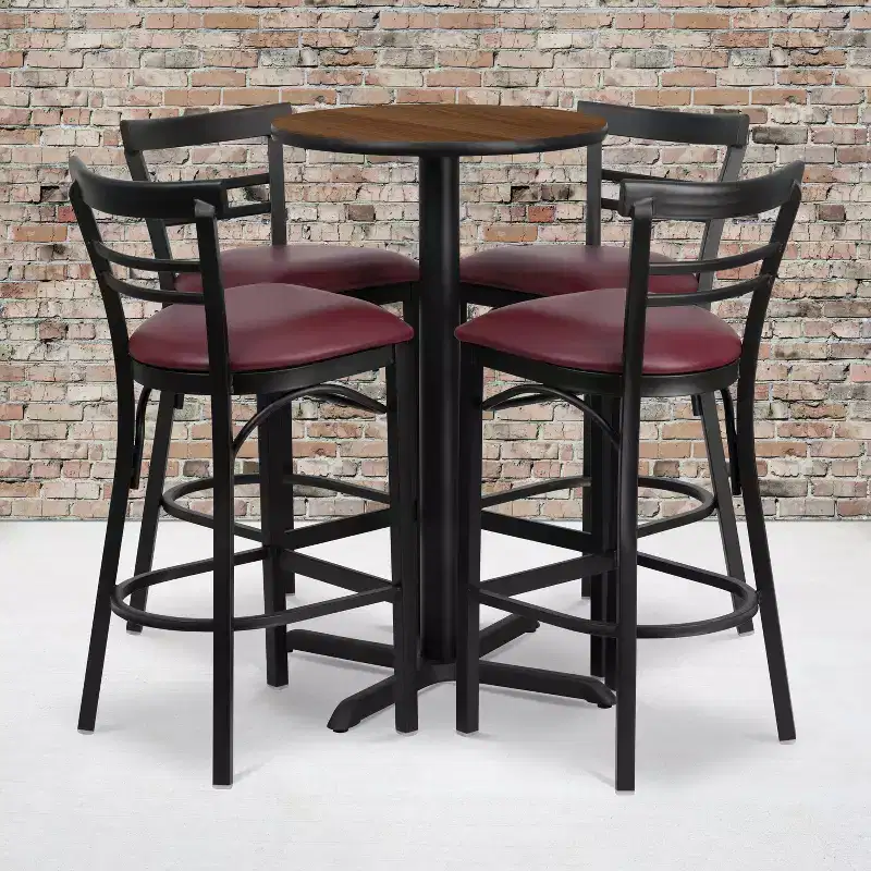 Ensemble table ronde stratifiée 24 pouces Flash Furniture avec piètement en X et 4 tabourets de bar en métal à dossier échelle à deux lattes