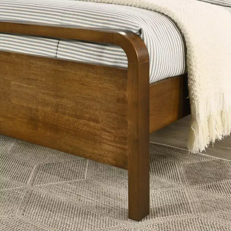 Ensemble de chambre à coucher Roundhill Furniture Eldren en bois, lit plateforme avec commode, miroir et table de chevet au fini noyer
