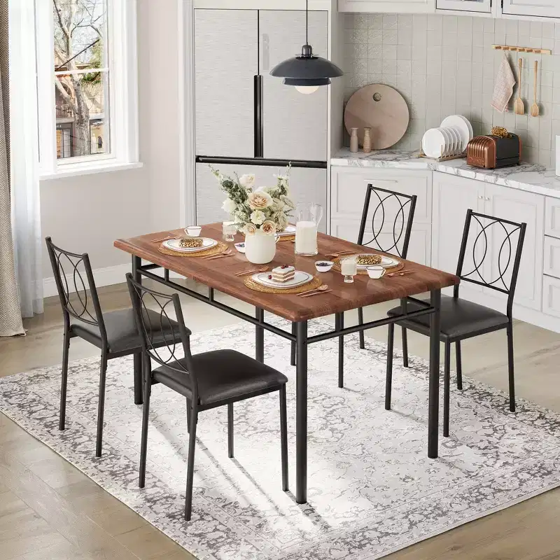Ensemble table de salle à manger 5 pièces pour 4 personnes, table de cuisine rustique en bois avec chaises rembourrées, ensemble de salle à manger peu encombrant pour les petits espaces et les appartements