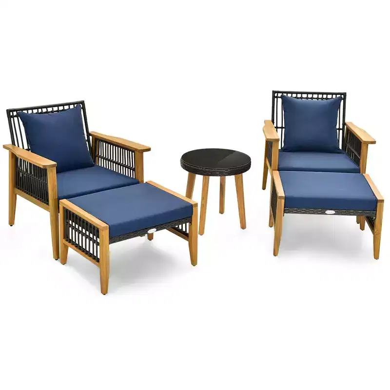 Ensemble de 5 pièces de mobilier de patio en bois d'acacia et osier tressé Costway avec table basse et 2 poufs Bleu marine/Beige
