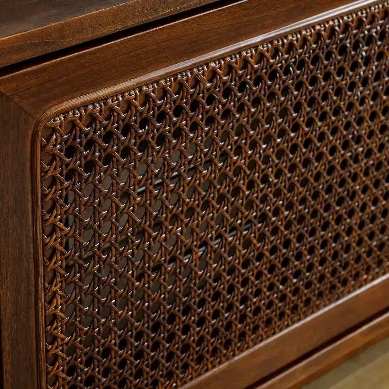 Meuble TV en rotin de style moderne du milieu du siècle de 150 cm pour téléviseurs de 65 pouces avec pieds en bois massif et portes en rotin - Bois foncé