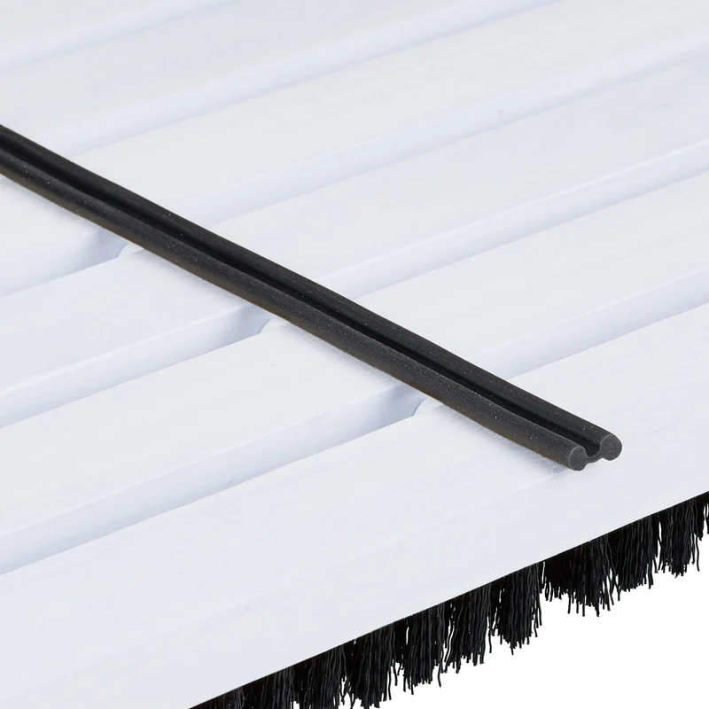 Grille gratte-pieds pratique avec brosses antidérapante 80 x 30 cm en bois gris 13_0017513